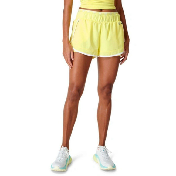 Sweaty Betty Shorts Womens Medium On Your Marks Yellow Pull On Running Workout - Picture 1 of 11
